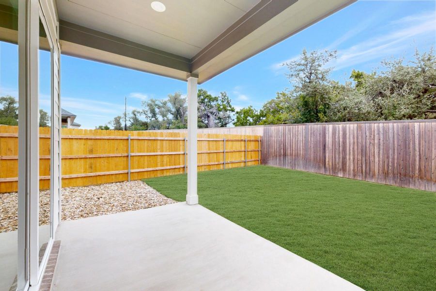 Exterior details and patio area of a home in Cedar Brook, Leander (Image 2).