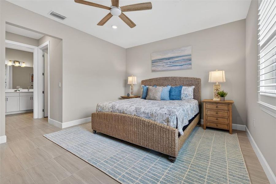 Furnished interior view inside a new home in , Englewood (Image 42).