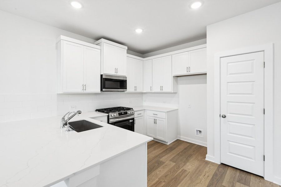 Furnished interior view inside a new home in Mayfair, New Braunfels (Image 7).