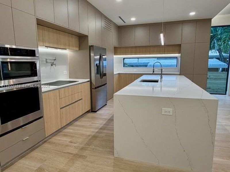 Furnished interior view inside a new home in , Fort Lauderdale (Image 10).