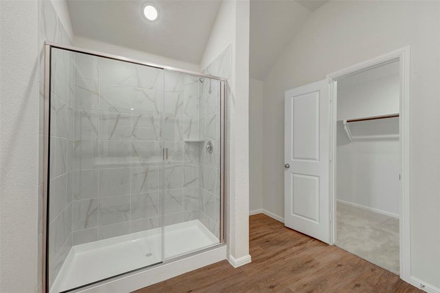 Spacious, unfurnished interior of a new home in Sanderos, Fort Worth (Image 19).