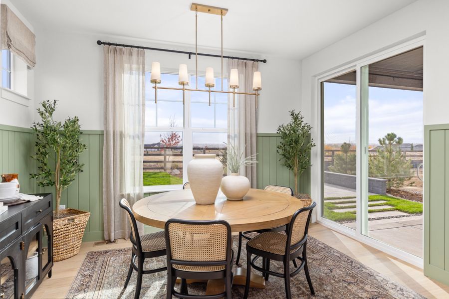 12736 Bend - Dining Area