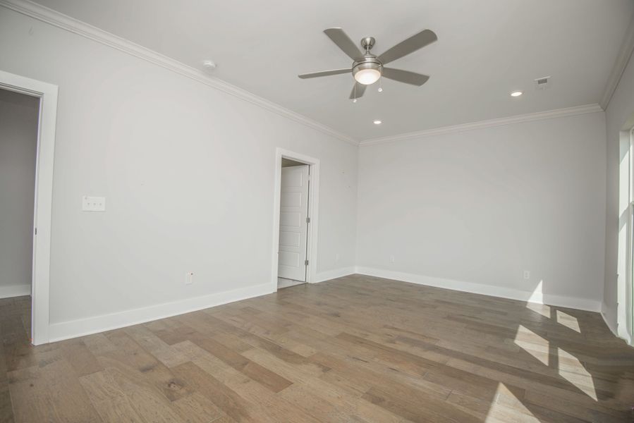 *Photo of example home. Selections and Finishes May Vary.* *Photo of example home. Selections and Finishes May Vary.*