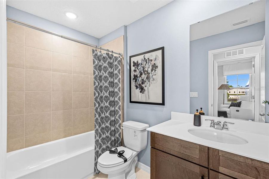 Furnished interior view inside a new home in Shenandoah Reserve, Orlando (Image 18).