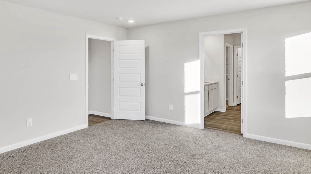 Representative unfurnished interior of a home built from the Lakeside by D.R. Horton in Bailey Park, Fayetteville (Image 32).