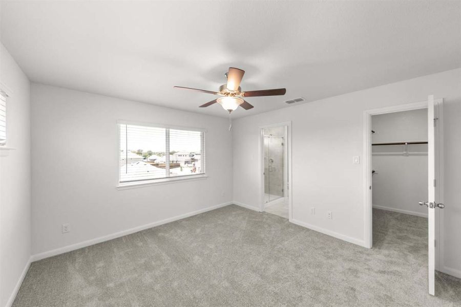 Spacious, unfurnished interior of a new home in Town Park, Princeton (Image 13).