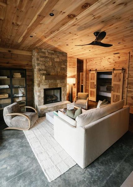 Image 76 of a home in .