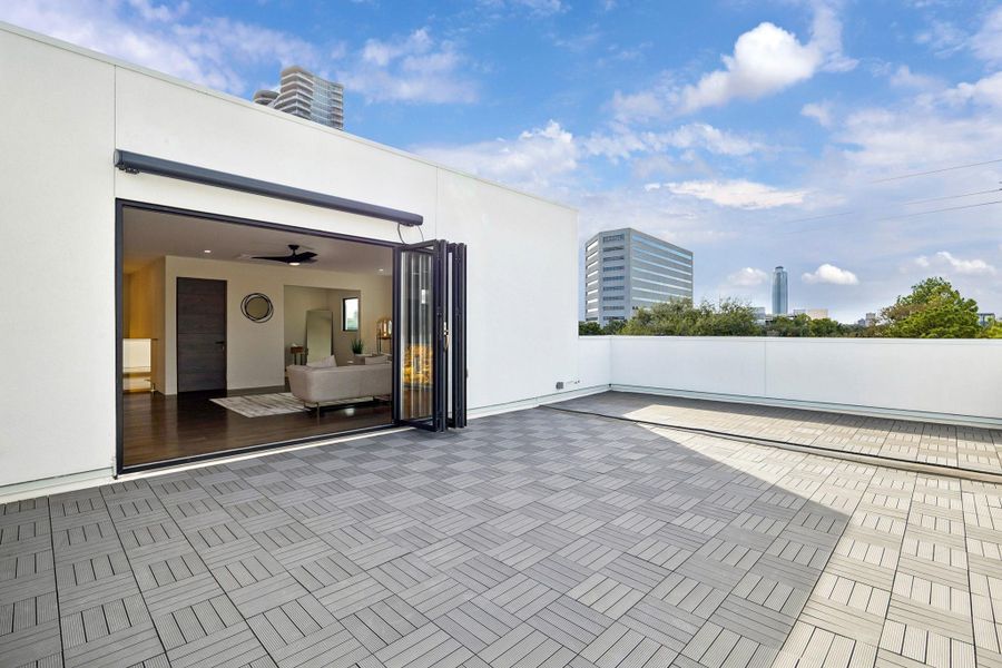 Enjoy the evening in this beautiful terrace