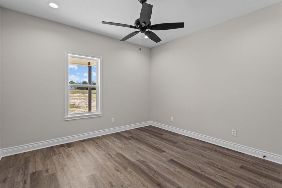 Spacious, unfurnished interior of a new home in , Grapeland (Image 24).