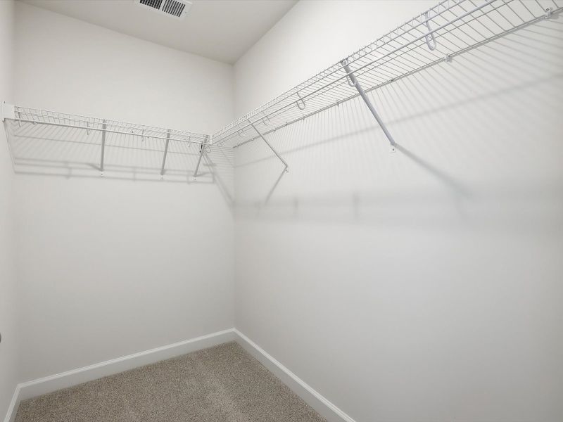 Spacious, unfurnished interior of a new home in Courts at Brook Run, Moncks Corner (Image 12).