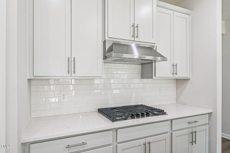 12-web-or-mls-Raleigh - Oak Manor - 721