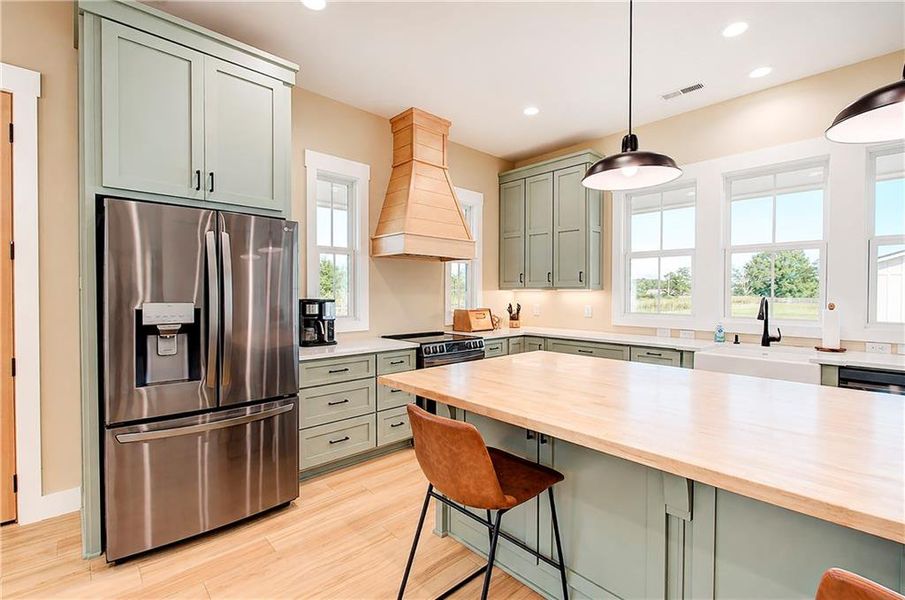 Furnished interior view inside a new home in , Calhoun (Image 38).