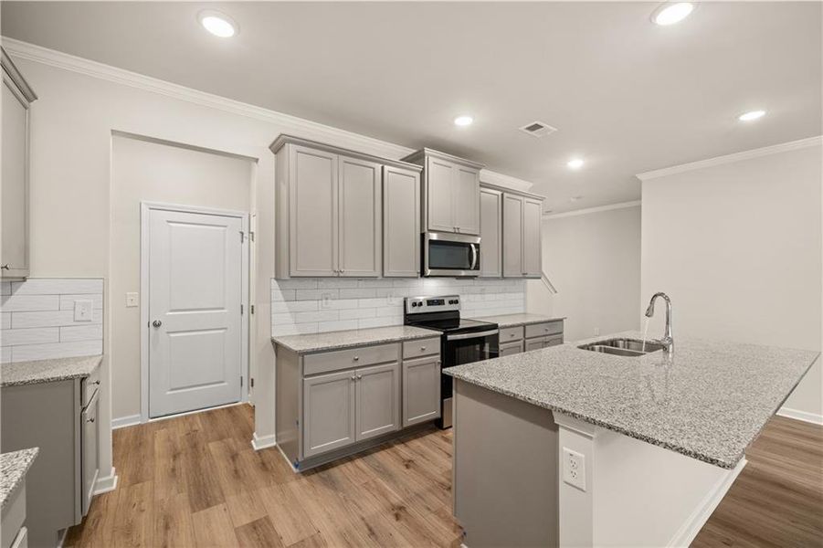 Furnished interior view inside a new home in Alcovy Village, Lawrenceville (Image 8).