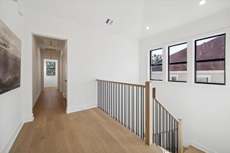 Spacious, unfurnished interior of a new home in , Houston (Image 19).