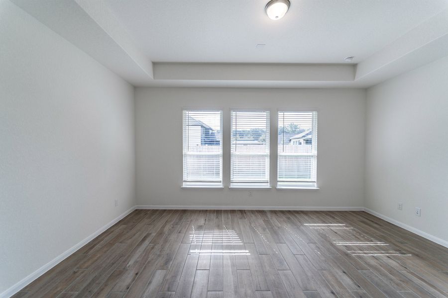 Spacious, unfurnished interior of a new home in Arcadia Ridge, San Antonio (Image 10).
