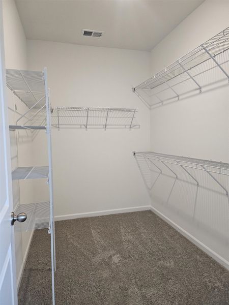 Spacious, unfurnished interior of a new home in Edgefield, Loris (Image 25).