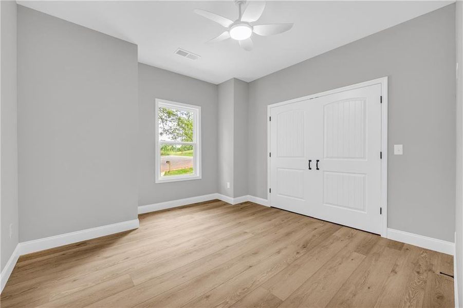 Spacious, unfurnished interior of a new home in , Franklin Springs (Image 19).
