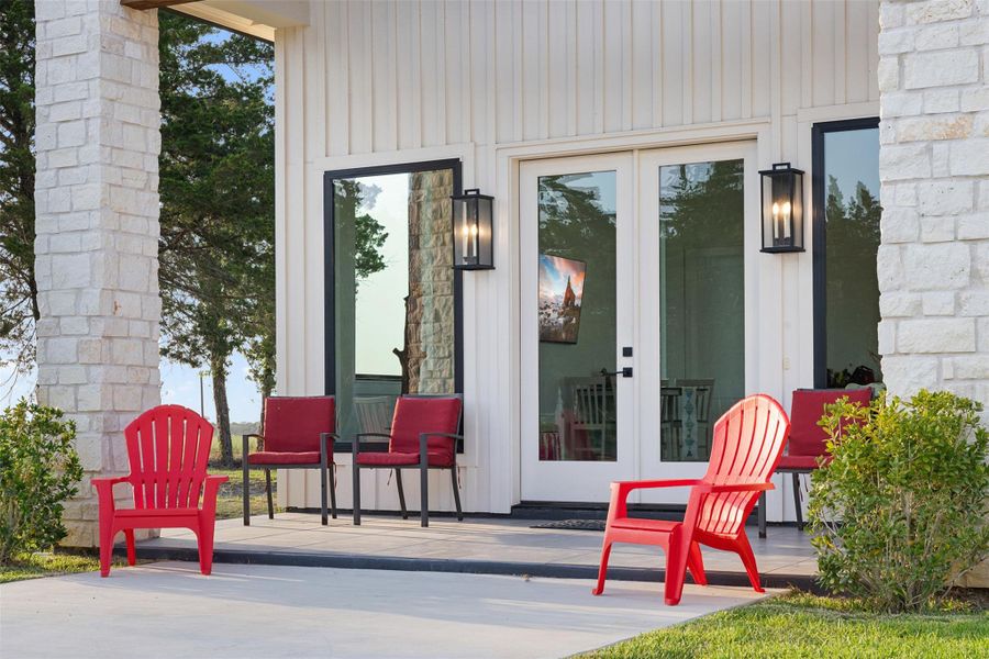ADU/SHE-SHED