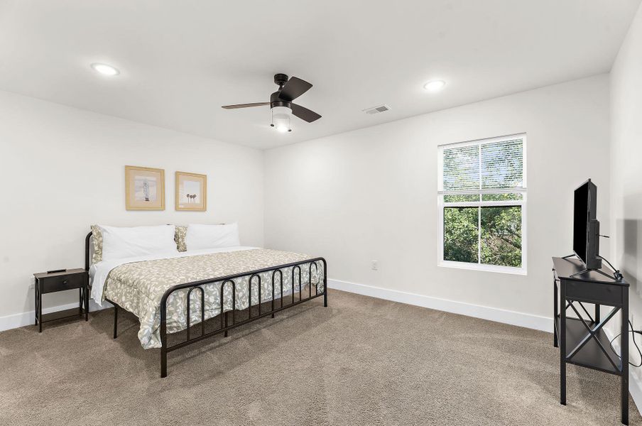 Furnished interior view inside a new home in , Hanahan (Image 28).