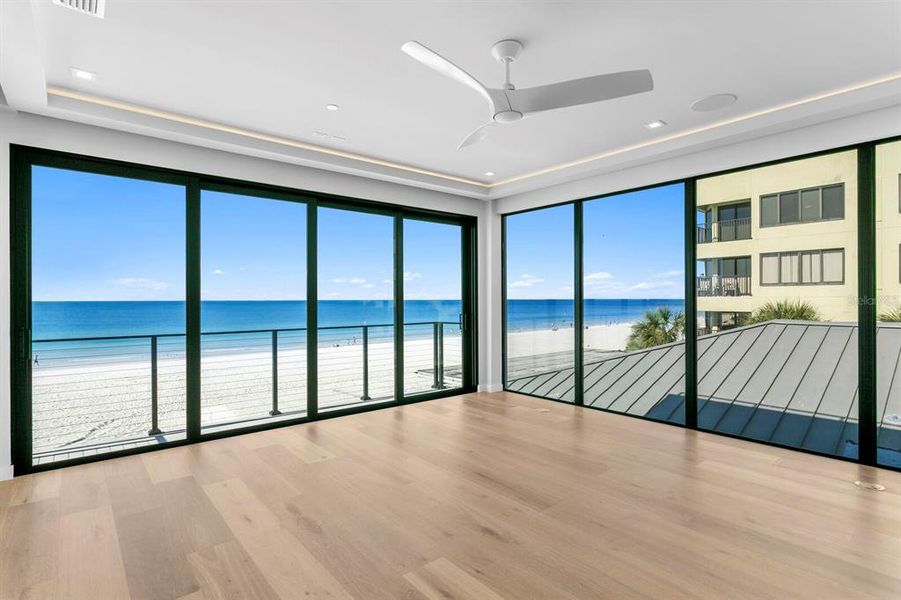 Spacious, unfurnished interior of a new home in , Indian Rocks Beach (Image 24).