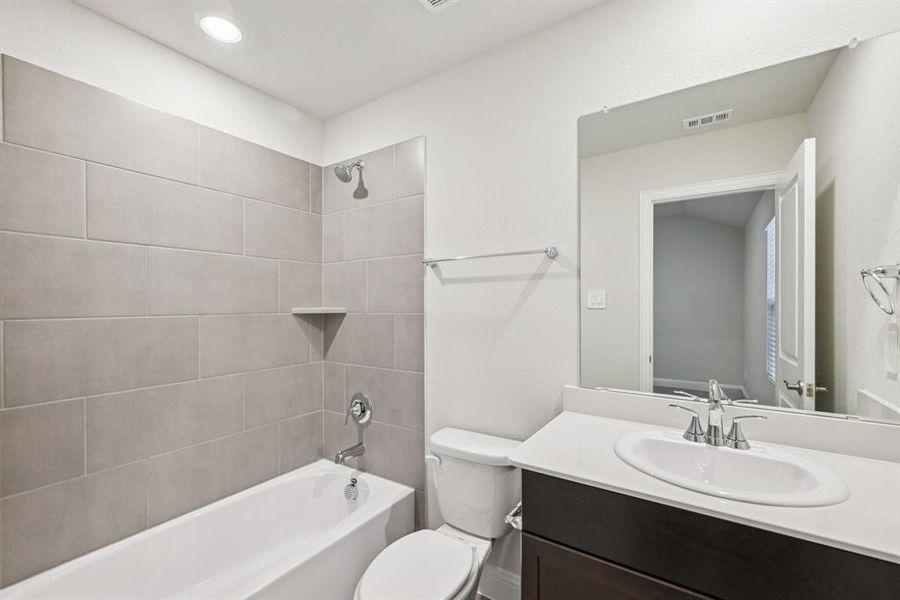 Furnished interior view inside a new home in Simpson Crossing - Signature Series, McKinney (Image 5). Furnished interior view inside a new home in Simpson Crossing - Signature Series, McKinney (Image 5).