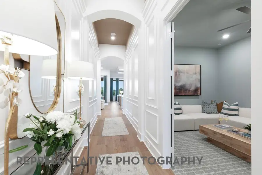 Entry/Entertainment Room