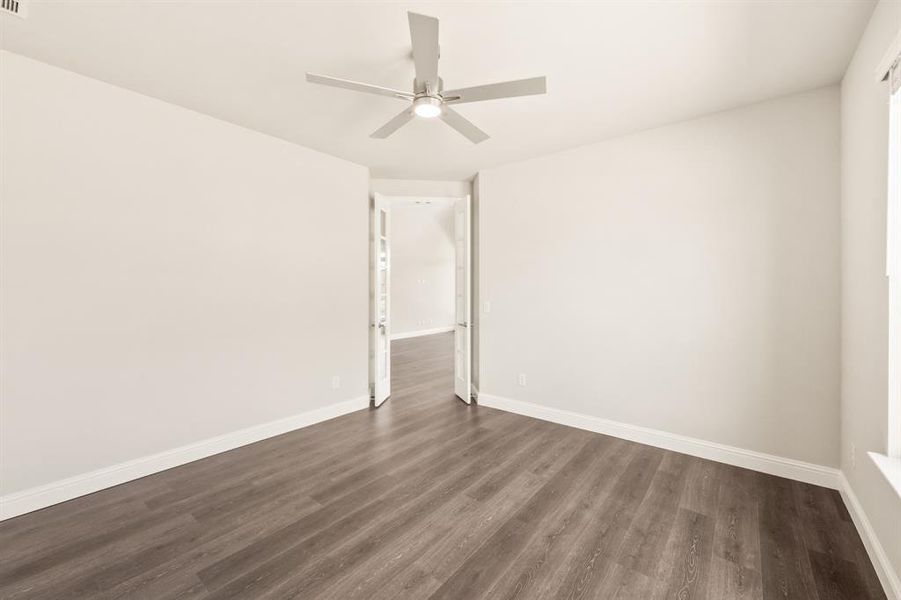 Spacious, unfurnished interior of a new home in Creekview Meadows, Pilot Point (Image 36).