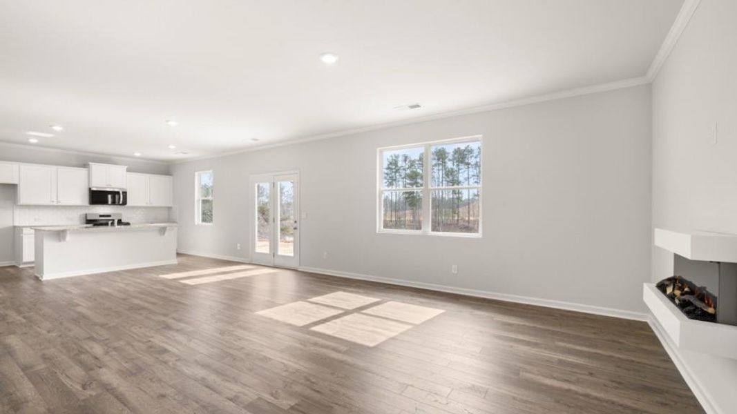 Spacious, unfurnished interior of a new home in Thompson Ridge, Dallas (Image 16).