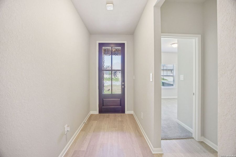 Spacious, unfurnished interior of a new home in Arcadia Ridge - Classic Series, San Antonio (Image 31).