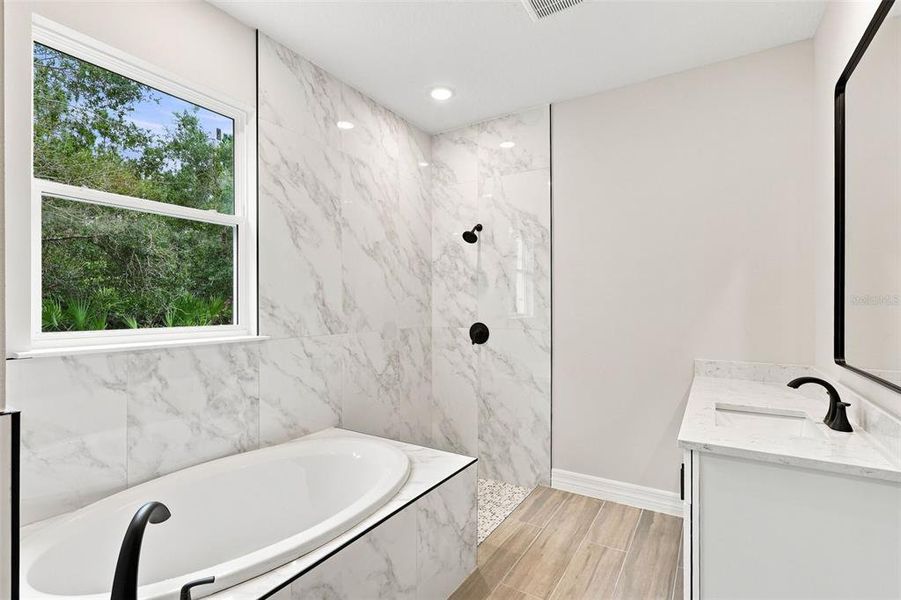 Furnished interior view inside a new home in , Eustis (Image 13).