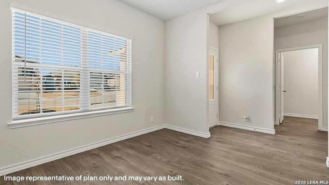 Spacious, unfurnished interior of a new home in Steele Creek, Cibolo (Image 32).