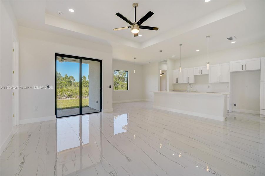 Spacious, unfurnished interior of a new home in , Lehigh Acres (Image 17).