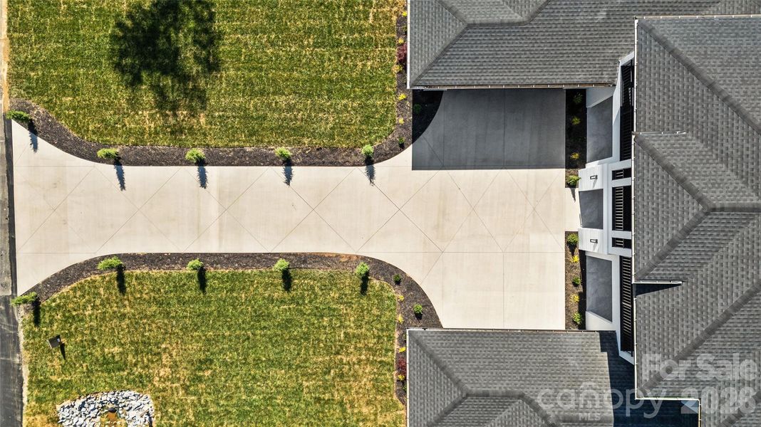 Image 37 of a home in .