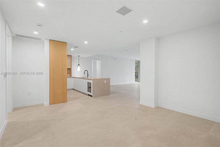 Spacious, unfurnished interior of a new home in , Miami (Image 19).