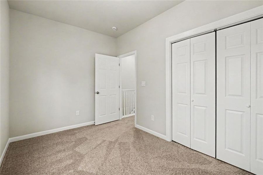 Spacious, unfurnished interior of a new home in , Gainesville (Image 12).