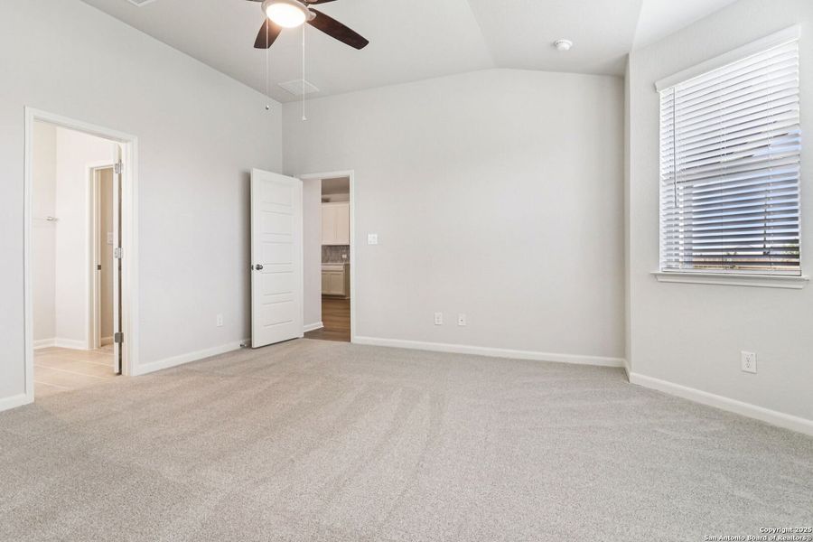 Spacious, unfurnished interior of a new home in Kallison Ranch, San Antonio (Image 26).
