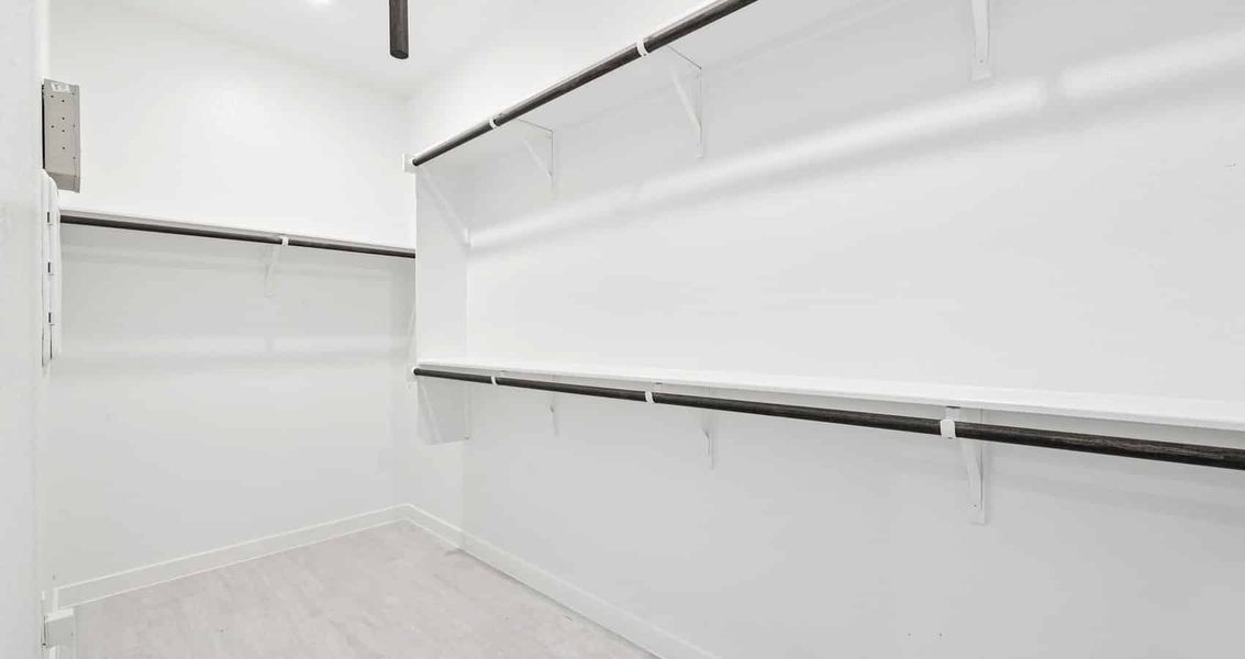 Spacious, unfurnished interior of a new home in Trace, San Marcos (Image 20).