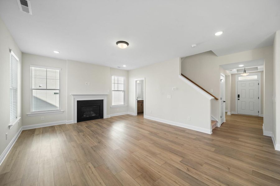 Spacious, unfurnished interior of a new home in Pisgah Park, Kernersville (Image 27).
