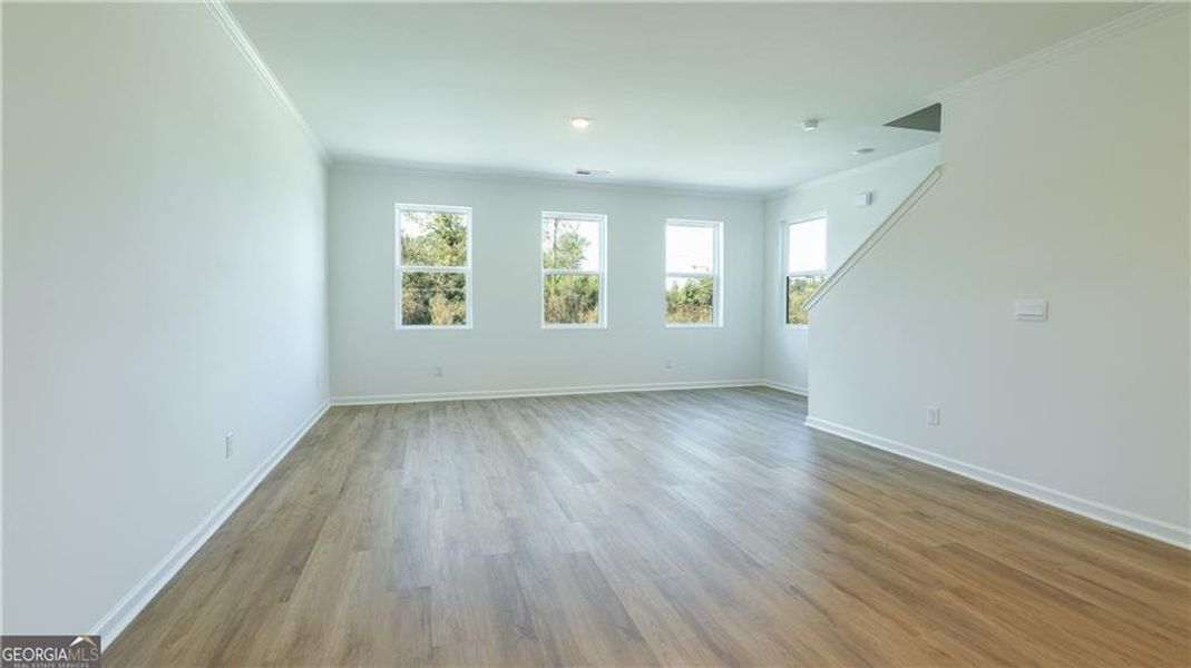 Spacious, unfurnished interior of a new home in Benteen Reserve, Atlanta (Image 14).