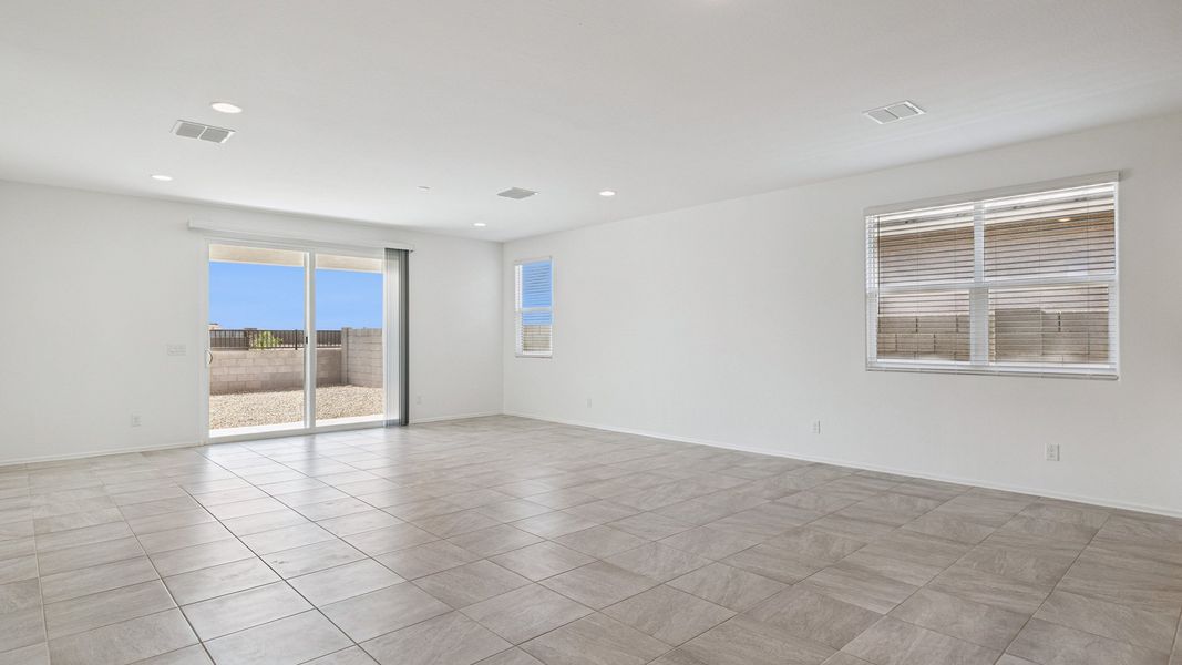 Spacious, unfurnished interior of a new home in Moonlight, Maricopa (Image 15).