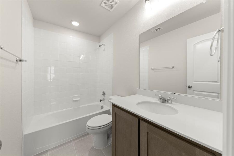 18_1436 Bramante, Celina 18_1436 Bramante, Celina