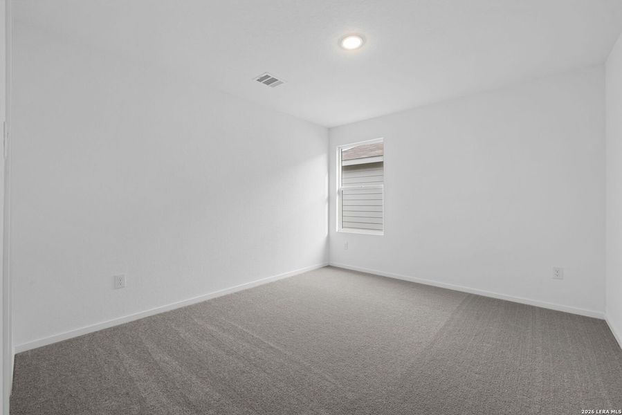 Spacious, unfurnished interior of a new home in Voss Farms, New Braunfels (Image 12).