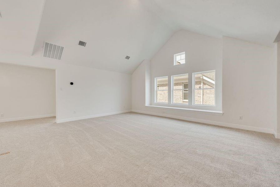 Spacious, unfurnished interior of a new home in Prairie Ridge, Midlothian (Image 13).