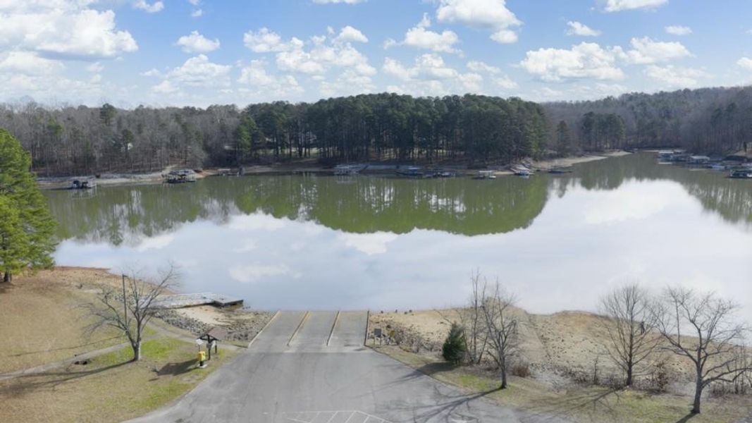 Natural landscape and outdoor views near Grandview at Lanier in Dawsonville (Image 5).