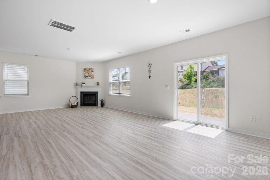 Spacious, unfurnished interior of a new home in The Hamptons at Hickory, Hickory (Image 25).