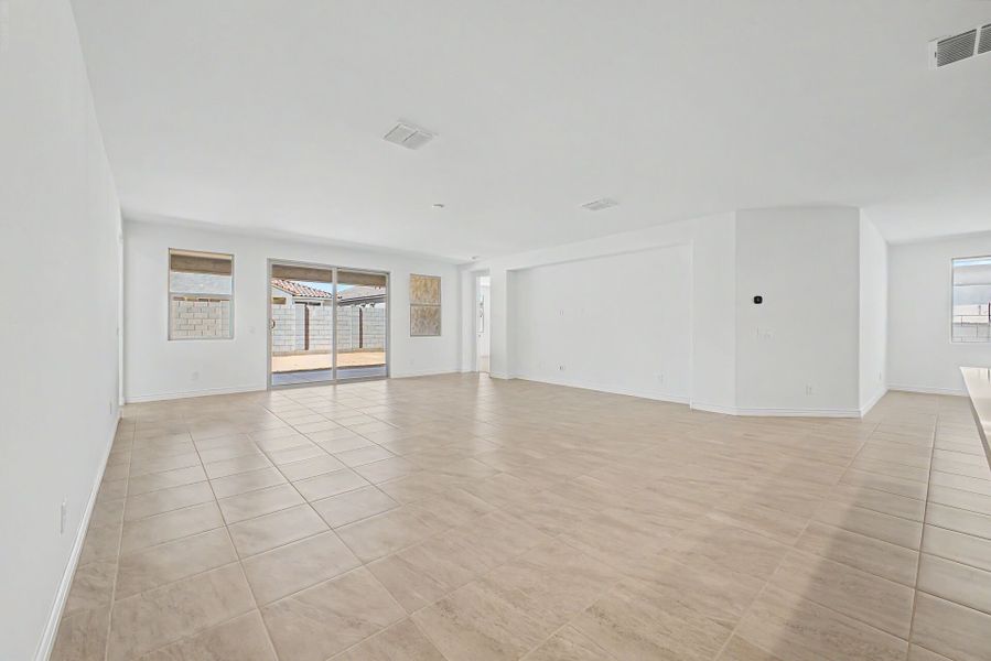 Spacious, unfurnished interior of a new home in Miravida, Surprise (Image 11).