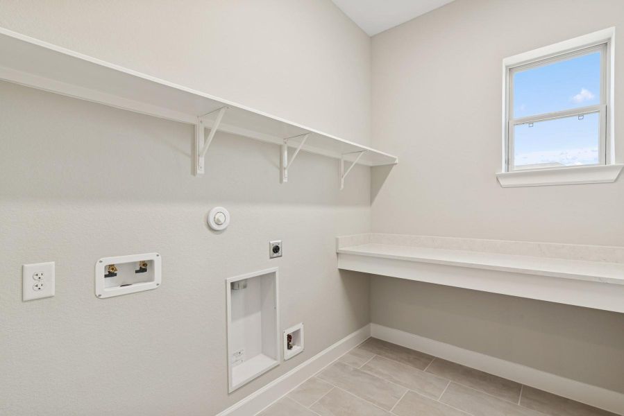 Spacious, unfurnished interior of a new home in ARTAVIA 45' Homesites, Conroe (Image 29).