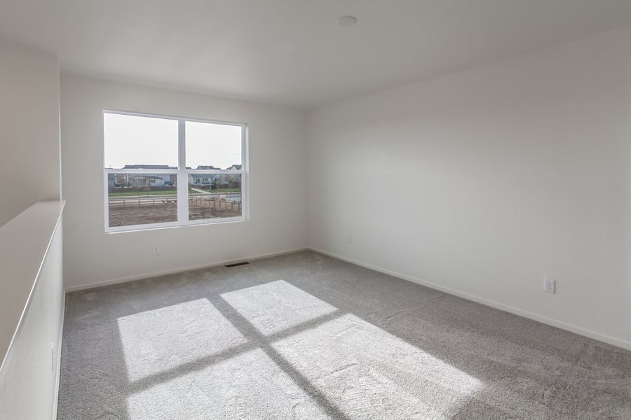Spacious, unfurnished interior of a new home in Trailside, Timnath (Image 25).