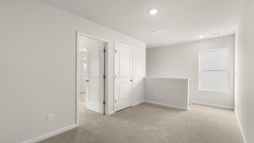 Spacious, unfurnished interior of a new home in Lost Creek, Dallas (Image 28). Spacious, unfurnished interior of a new home in Lost Creek, Dallas (Image 28).
