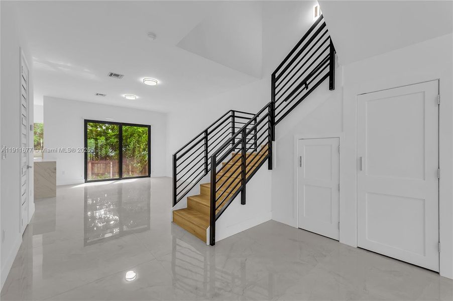 Spacious, unfurnished interior of a new home in , Fort Lauderdale (Image 45). Spacious, unfurnished interior of a new home in , Fort Lauderdale (Image 45).